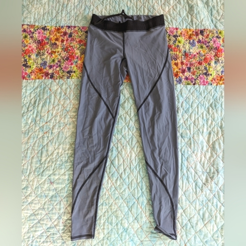 Surf Legging in Storm with Black Seams Women's Size Small